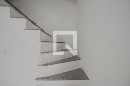 Escada de casa para alugar com 3 quartos, 120m² em Pirituba, São Paulo