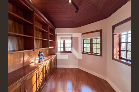 Casa de Condomínio à venda com 4 quartos, 536m² em Morada dos Pinheiros (Aldeia da Serra), Barueri
