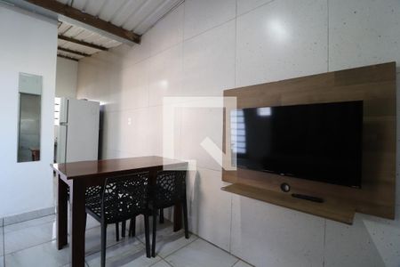 Sala de casa para alugar com 2 quartos, 52m² em Cazeca, Uberlândia