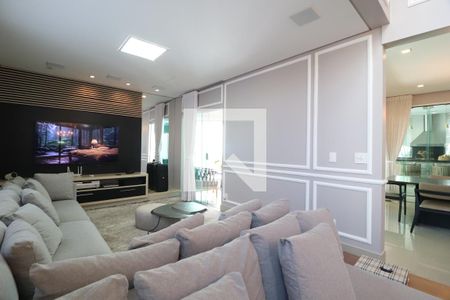 Sala de TV de casa de condomínio para alugar com 3 quartos, 350m² em Nova Uberlândia, Uberlândia