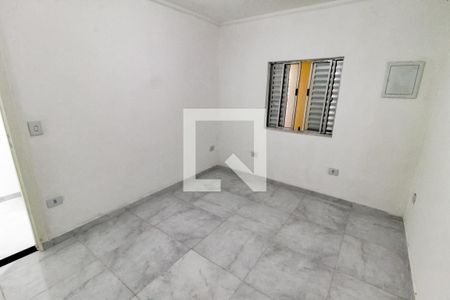 Quarto 1 de casa para alugar com 2 quartos, 48m² em Parque Regina, São Paulo