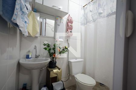 Banheiro de casa à venda com 4 quartos, 124m² em Vila Linda, Santo André