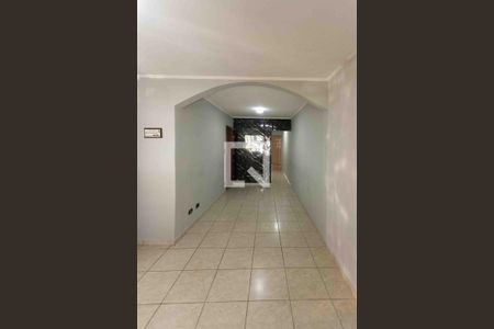 Sala de casa para alugar com 2 quartos, 250m² em Chácara Mafalda, São Paulo