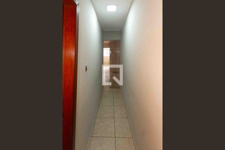 Corredor de casa para alugar com 2 quartos, 250m² em Chácara Mafalda, São Paulo