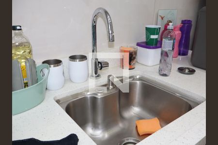 Cozinha de apartamento para alugar com 1 quarto, 32m² em Vila Ivone, São Paulo