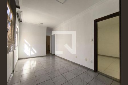 Casa à venda com 3 quartos, 360m² em Mariano de Abreu, Belo Horizonte