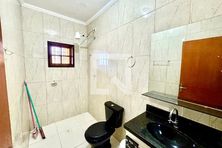 Banheiro 1 de casa para alugar com 3 quartos, 160m² em Vila Cristina, Ferraz de Vasconcelos