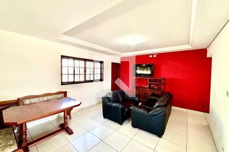 Casa para alugar com 3 quartos, 160m² em Vila Cristina, Ferraz de Vasconcelos