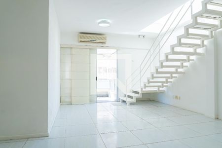 Sala de apartamento para alugar com 3 quartos, 180m² em Vila Isabel, Rio de Janeiro