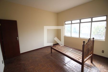 Quarto 1 de casa para alugar com 4 quartos, 180m² em Santa Helena, Belo Horizonte