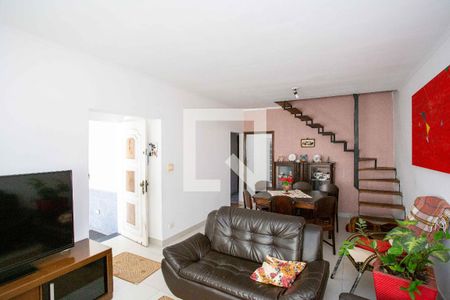 Sala de TV de casa à venda com 7 quartos, 372m² em Centro, Diadema