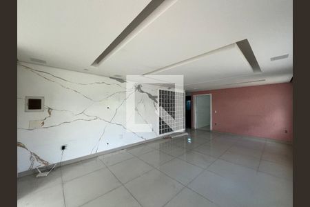 Sala de casa para alugar com 3 quartos, 233m² em Parque Xangri-lá, Contagem