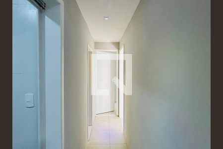 Corredor de apartamento para alugar com 2 quartos, 70m² em Humaitá, Rio de Janeiro