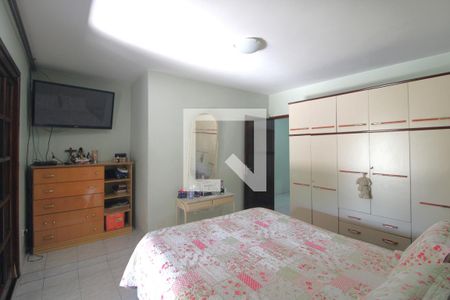 Suíte de casa à venda com 3 quartos, 320m² em Parque Brasil, São Paulo