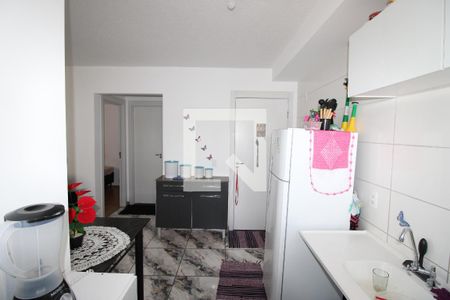 Sala / Cozinha de apartamento para alugar com 2 quartos, 38m² em São Miguel, São Paulo