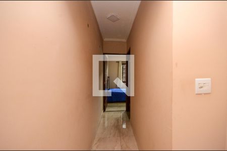 Corredor de casa à venda com 3 quartos, 205m² em Parque Panamericano, São Paulo