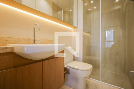 Banheiro de kitnet/studio para alugar com 1 quarto, 24m² em Campo Belo, São Paulo