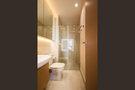 Banheiro de kitnet/studio para alugar com 1 quarto, 24m² em Campo Belo, São Paulo