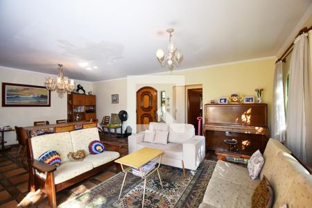 Casa à venda com 3 quartos, 450m² em Vila Madalena, São Paulo