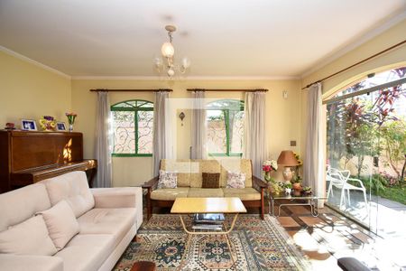 Casa à venda com 3 quartos, 450m² em Vila Madalena, São Paulo