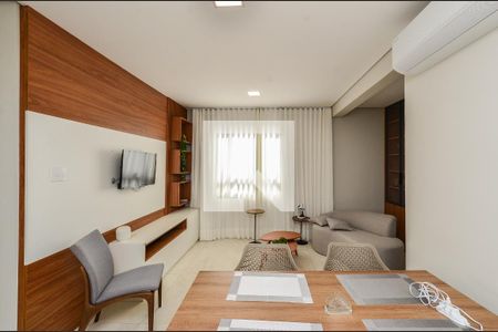 Sala  de apartamento para alugar com 2 quartos, 132m² em Carmo, Belo Horizonte