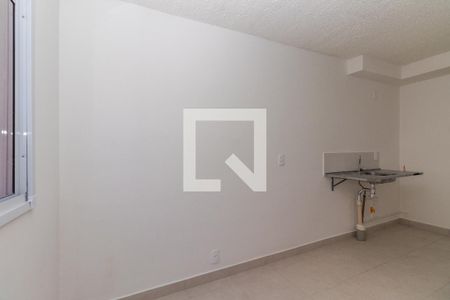 Sala de apartamento para alugar com 1 quarto, 24m² em Parque Industrial Tomas Edson, São Paulo