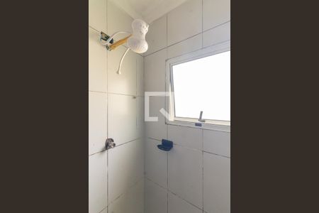 Banheiro da Suíte 1 de casa de condomínio para alugar com 3 quartos, 62m² em Vila Nova Savoia, São Paulo