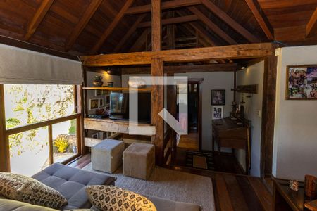 Sala de TV de casa de condomínio à venda com 4 quartos, 400m² em Vila D’el Rey, Nova Lima