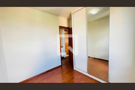 Quarto de apartamento para alugar com 2 quartos, 50m² em Jardim Helena, Cotia