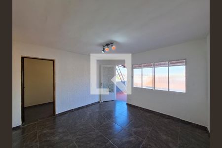 Sala de casa para alugar com 3 quartos, 230m² em Vila Roque, São Paulo