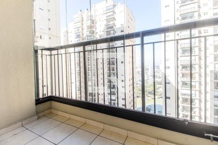 Varanda de apartamento para alugar com 2 quartos, 68m² em Jardim Tupanci, Barueri