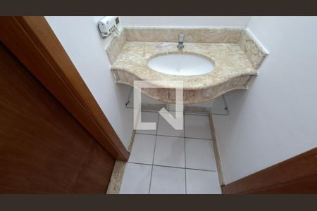 Banheiro de apartamento para alugar com 1 quarto, 42m² em Itaigara, Salvador