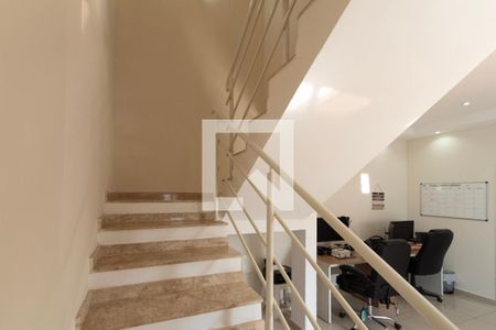 Escada  de casa para alugar com 3 quartos, 210m² em Jardim Betania, Sorocaba