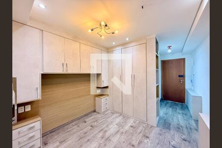 Quarto de apartamento à venda com 1 quarto, 47m² em Santo Amaro, São Paulo