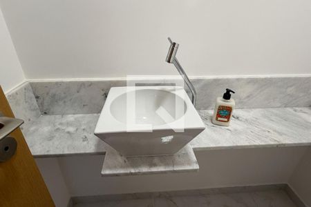 Lavabo de apartamento para alugar com 2 quartos, 87m² em Gonzaga, Santos
