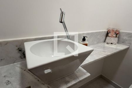 Lavabo de apartamento para alugar com 2 quartos, 87m² em Gonzaga, Santos