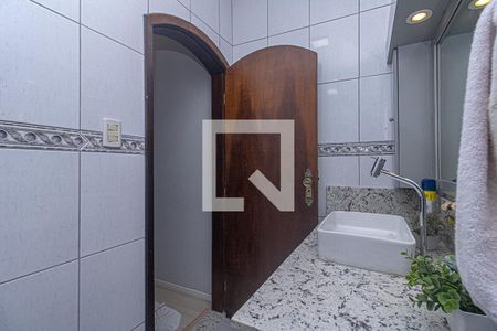 banheiro social_4 de casa para alugar com 3 quartos, 200m² em Jardim Previdencia, São Paulo