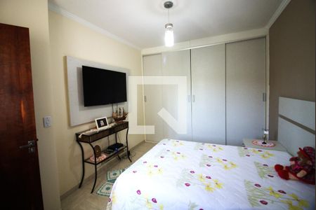 Suíte 1 de casa à venda com 2 quartos, 255m² em Santo Antônio, Osasco