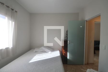 Quarto de apartamento para alugar com 2 quartos, 62m² em Jardim Tres Marias, Guarujá
