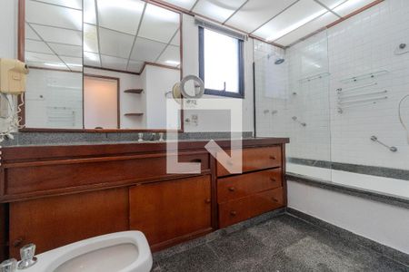 Banheiro de apartamento para alugar com 1 quarto, 40m² em Consolação, São Paulo