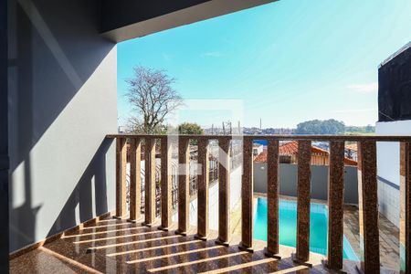 Casa à venda com 4 quartos, 269m² em Jardim Pirajussara, São Paulo