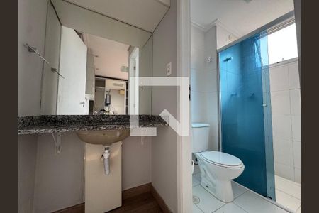 Banheiro da Suíte de apartamento para alugar com 3 quartos, 73m² em Jaguaribe, Osasco