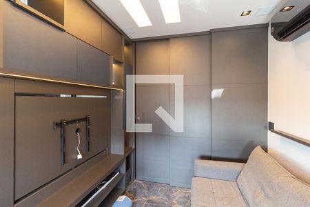 Sala de TV de apartamento à venda com 2 quartos, 64m² em Continental, Osasco