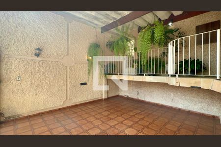 Garagem de casa para alugar com 3 quartos, 192m² em Vila Anglo Brasileira, São Paulo
