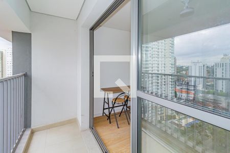 Varanda de kitnet/studio para alugar com 1 quarto, 24m² em Santo Amaro, São Paulo