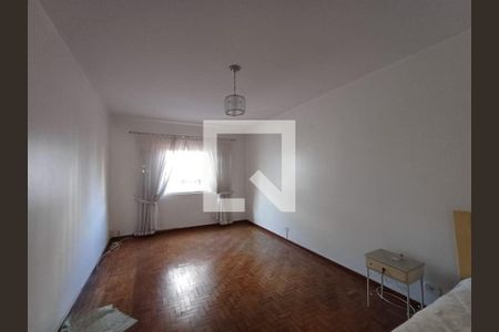 Casa à venda com 3 quartos, 203m² em Vila Carrão, São Paulo