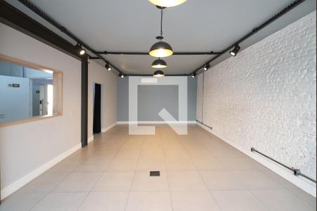 Casa à venda com 3 quartos, 392m² em Sumaré, São Paulo