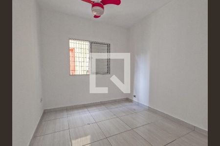 Casa para alugar com 4 quartos, 130m² em Jardim Santo Elias, São Paulo