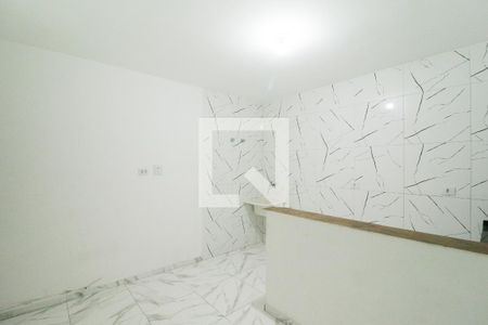 Sala/Cozinha/Área de Serviço de casa para alugar com 1 quarto, 32m² em Vila Roque, São Paulo