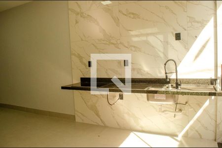 Cozinha de apartamento à venda com 2 quartos, 57m² em Setor Oeste, Goiânia